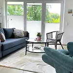 Stillvolle Nordperd Mit Sonnenterrasse Und Kaminofen *